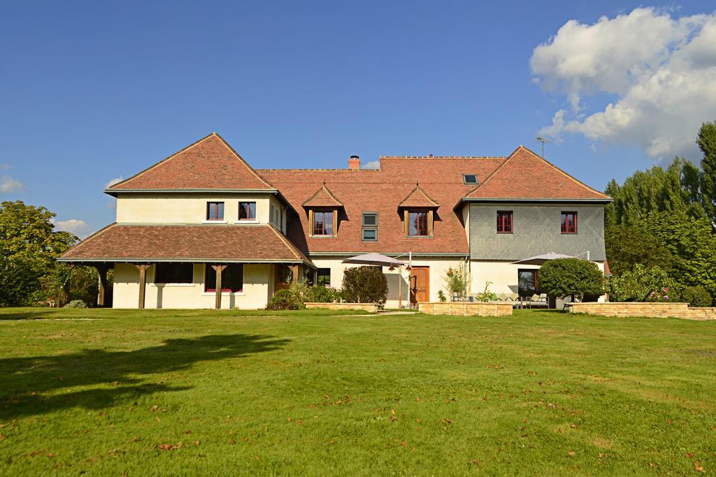 Le Clos Leonard Amboise Exteriör bild
