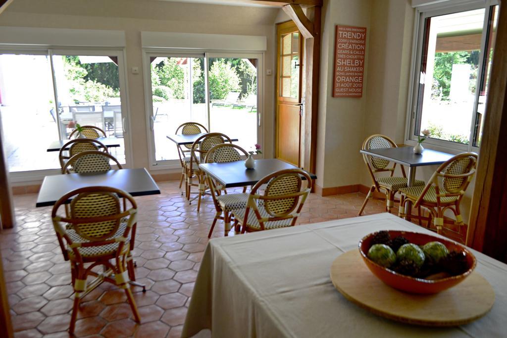 Le Clos Leonard Amboise Exteriör bild
